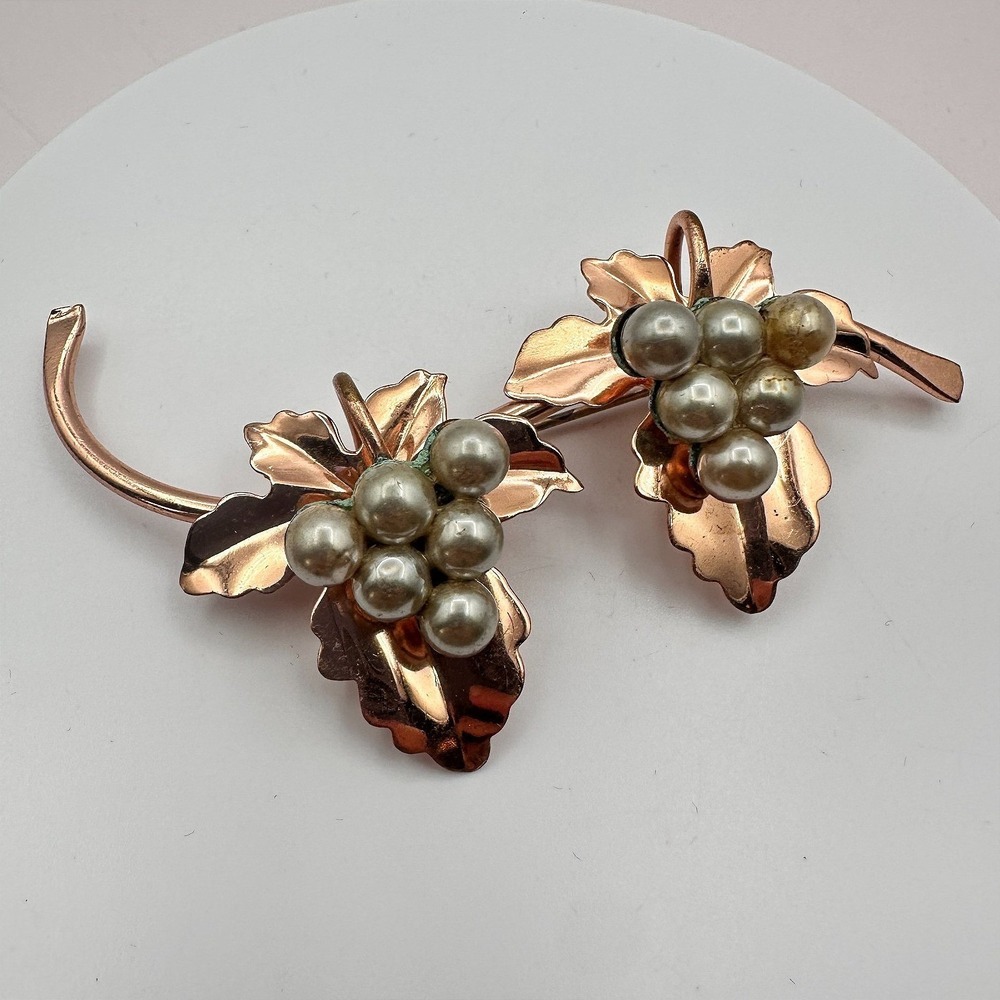 Vintage 90s‎ Rose Gold Tone Grey Pearl Grape Leaf Brooch Pin Classic Jewelry